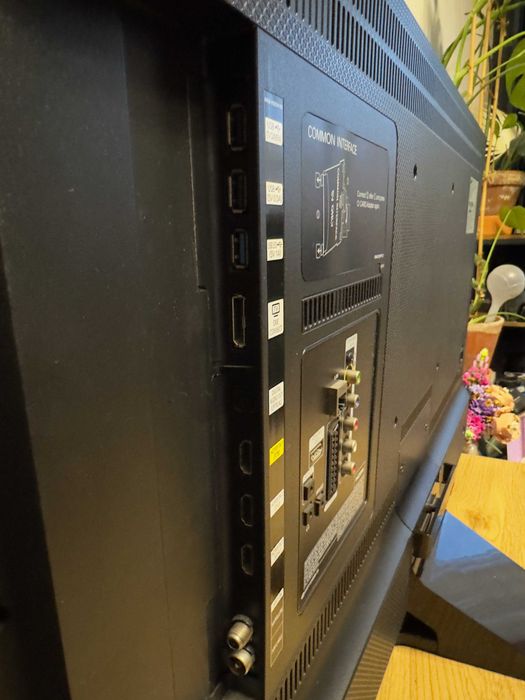 Telewizor Samsung UE40HU6900S – 40” 4K Smart TV + Smart Pilot