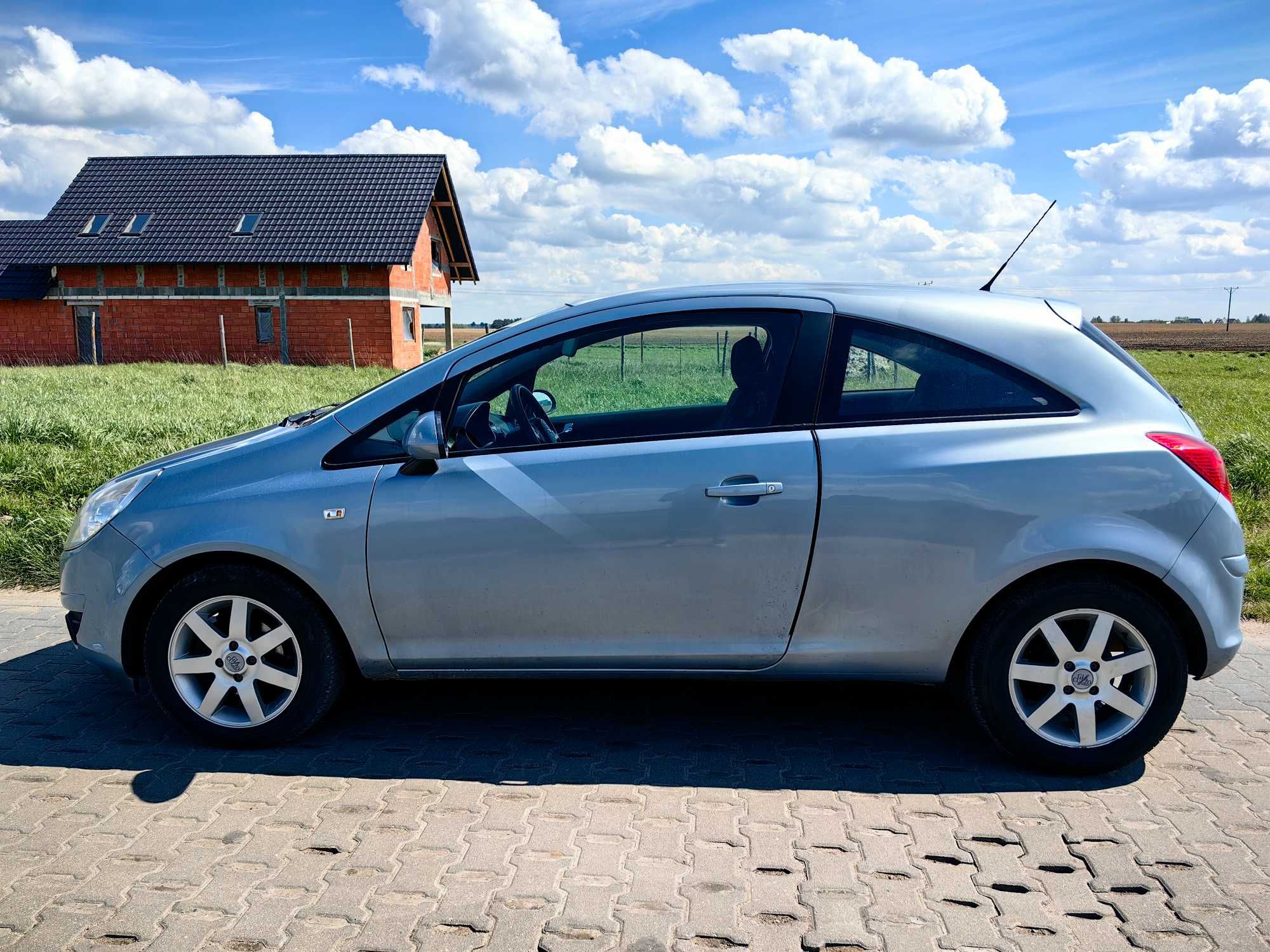 Opel Corsa D, zadbana, NISKI PRZEBIEG