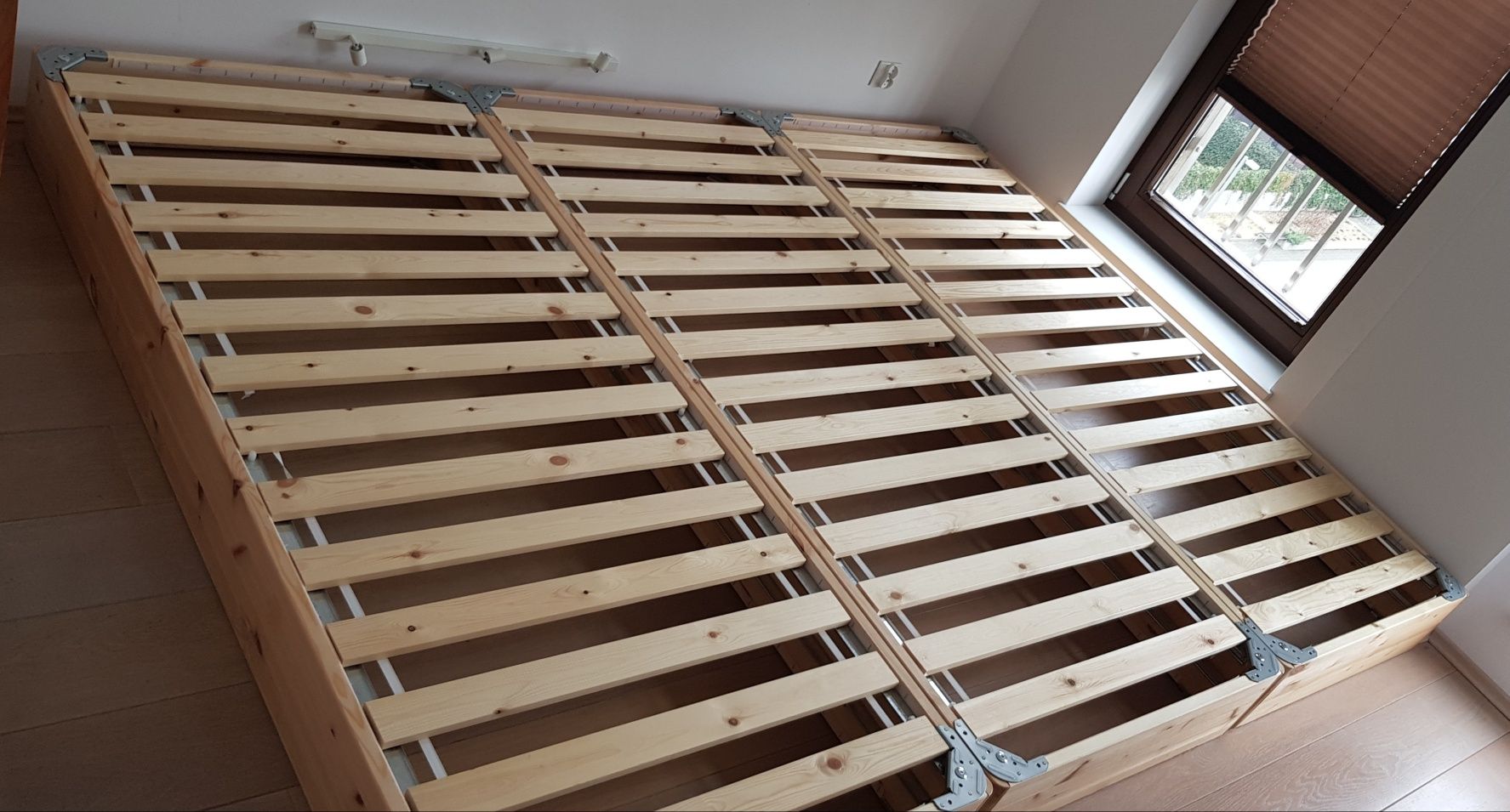 Rama łóżka podstawa 90x200 z Ikea LYNGOR