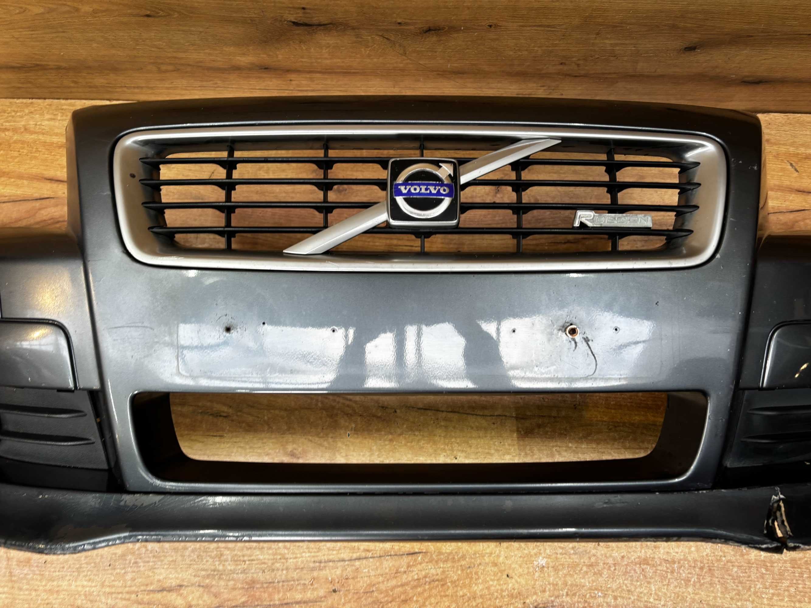 Zderzak przedni Volvo C30 R-Design
