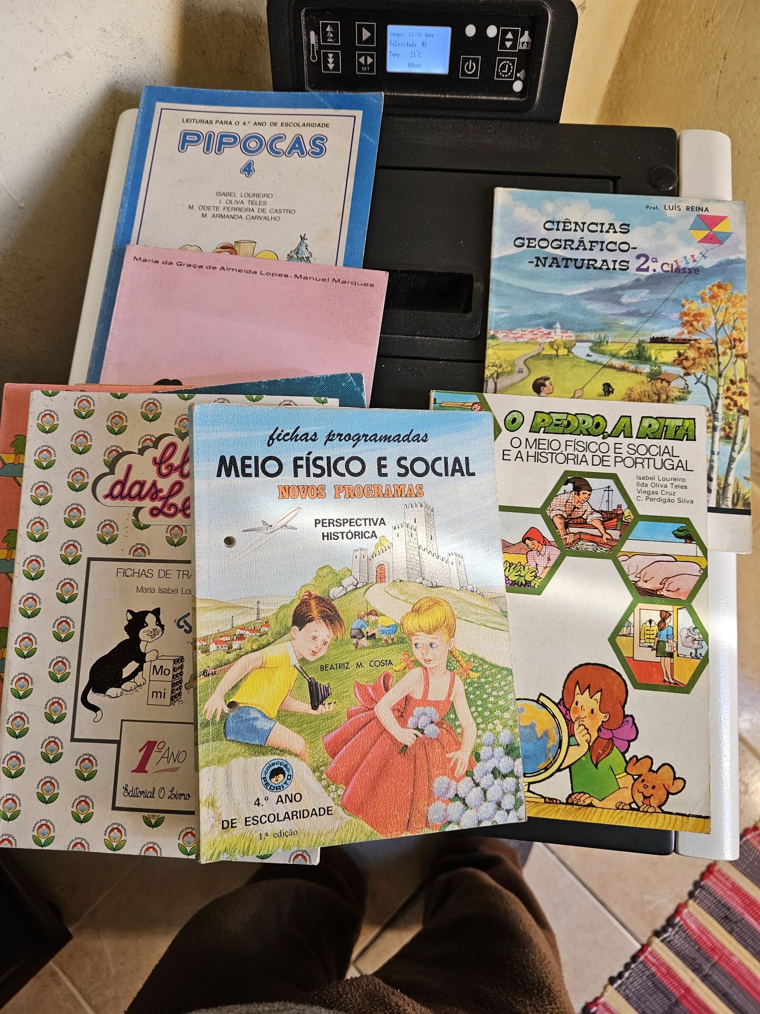 Livros escolares usados