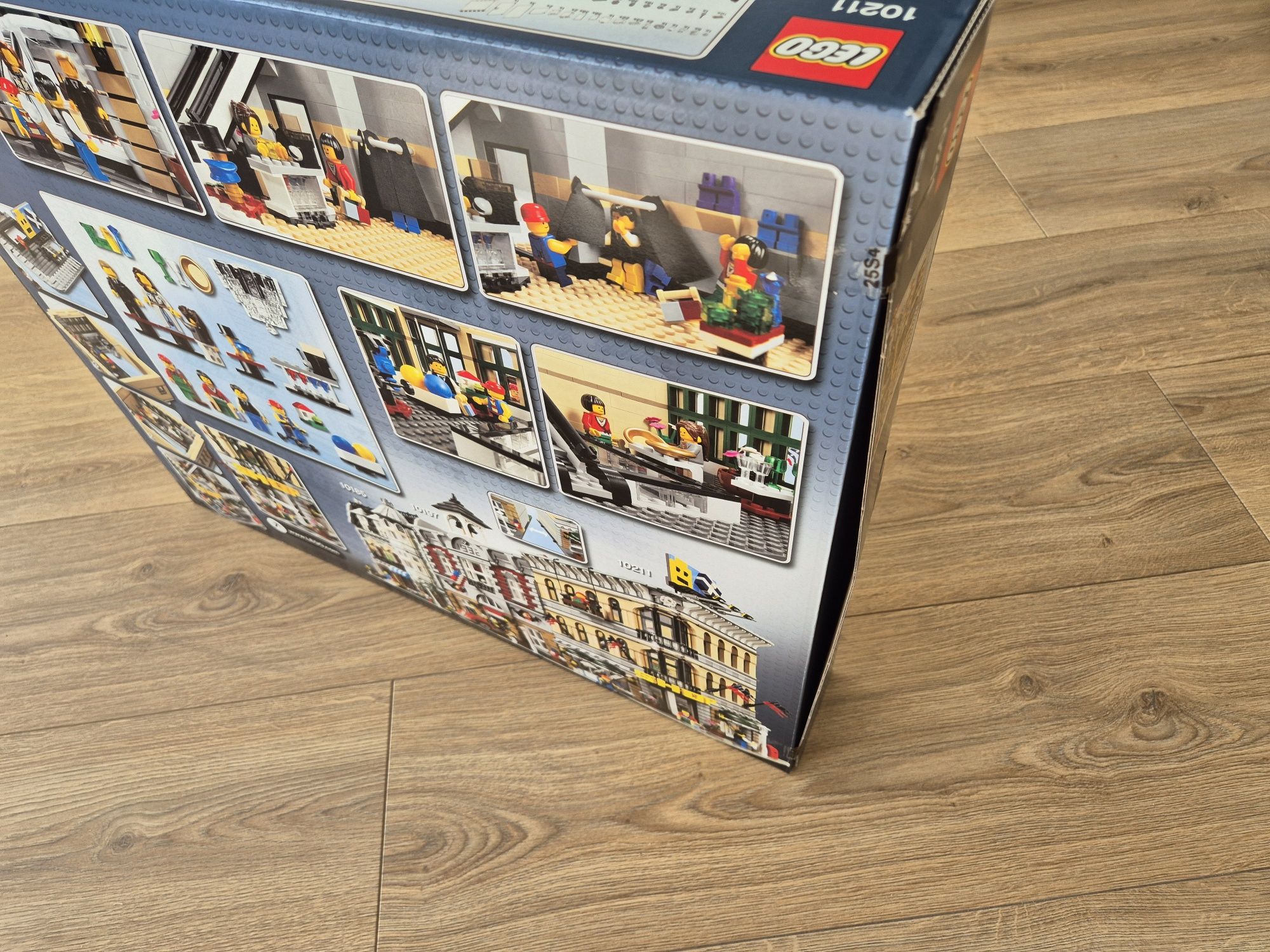 LEGO 10211 Grand Emporium Modular Buildings