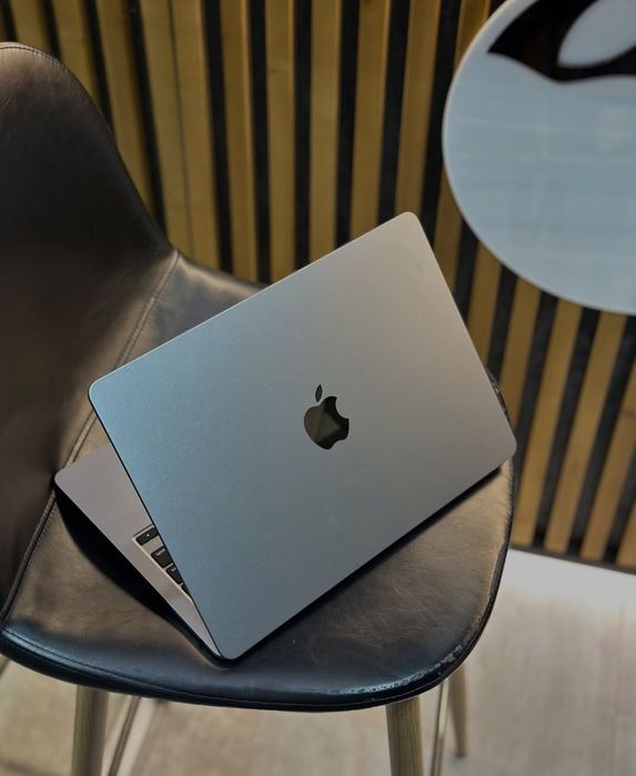 MacBook Air M3 13’ 16/512GB Space Gray