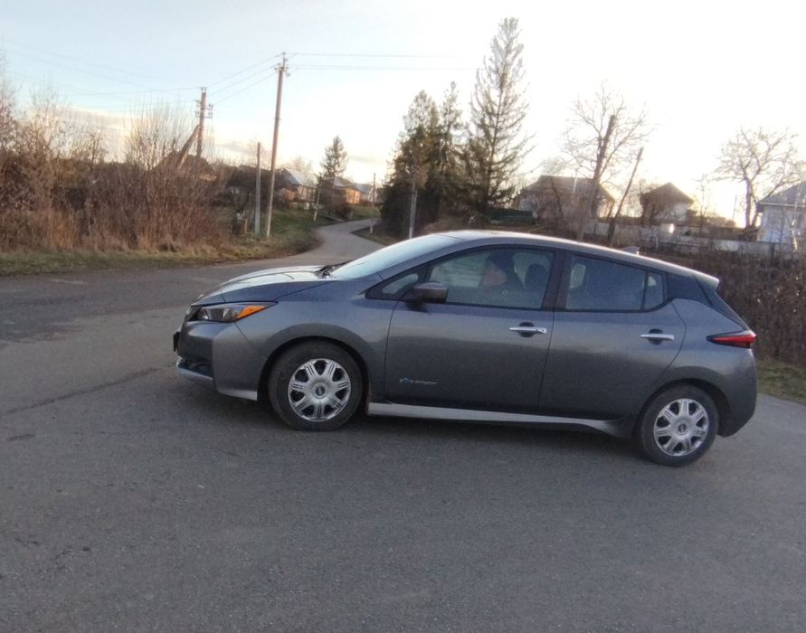 Nissan Leaf 2019 II  •