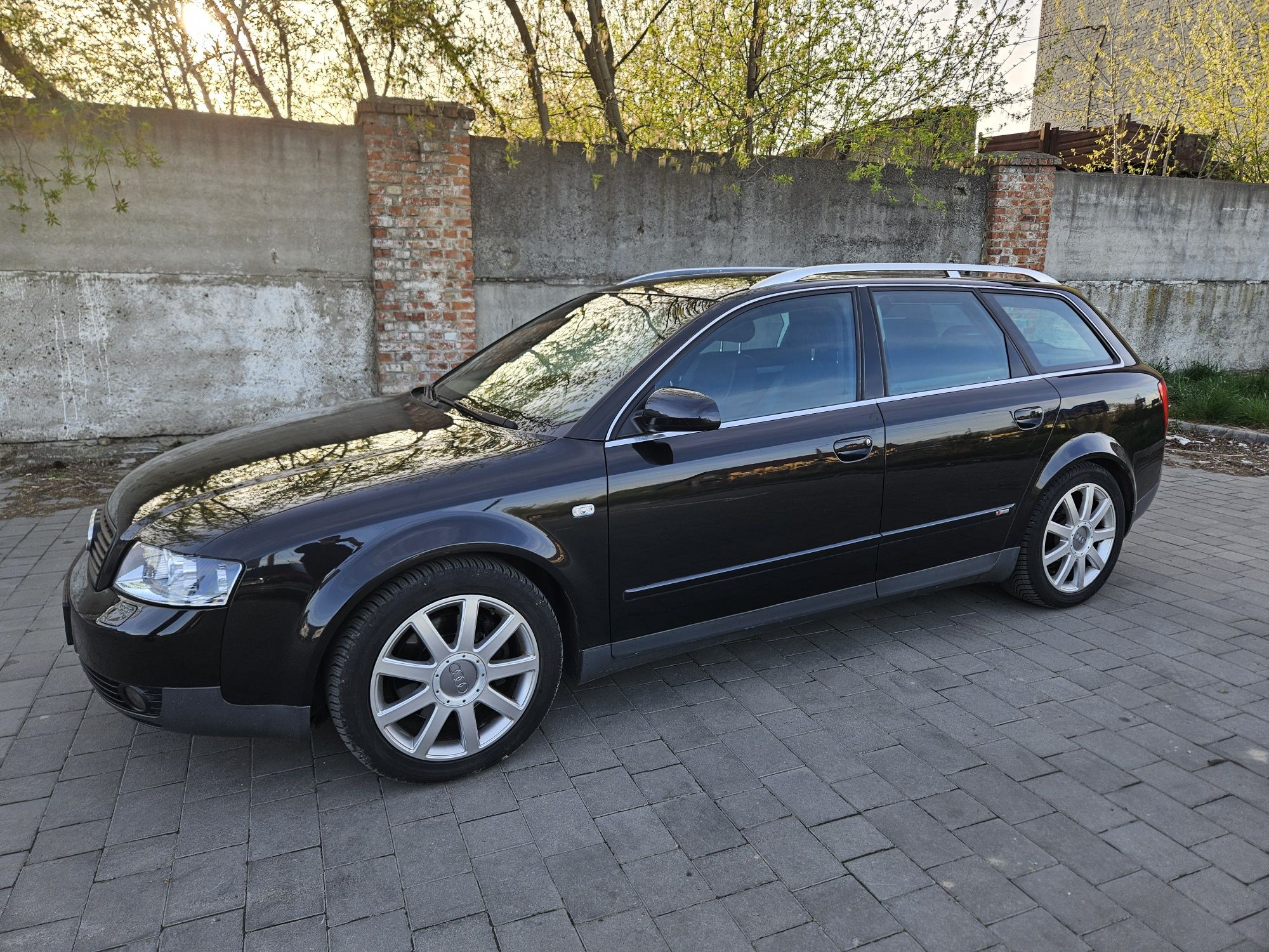 Продам AUDI A4 B6 1.8