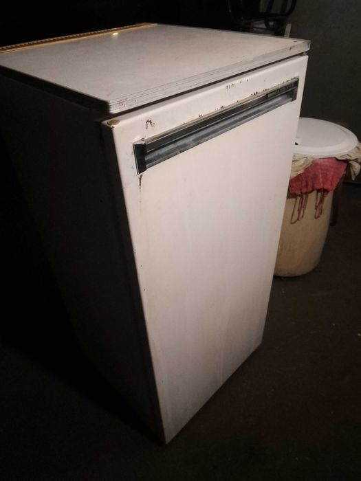 Продам Холодильник МИНСК - 10