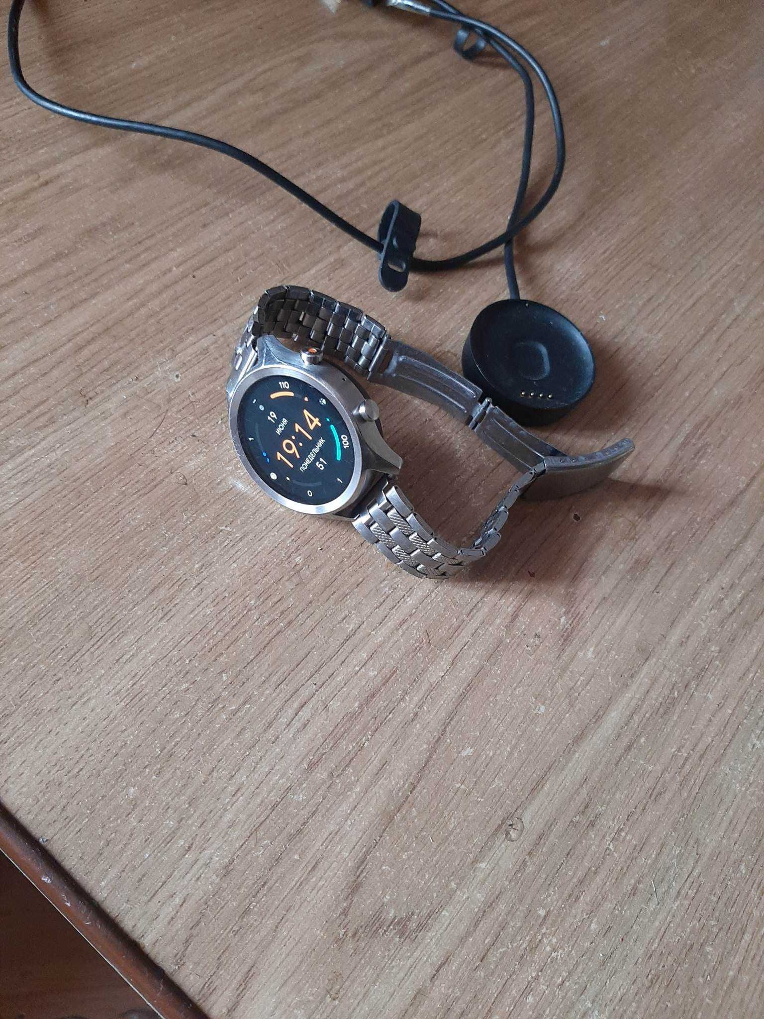 Смарт-часы / Apple Watch  6. 43mm / Mobvoi TicWatch C2