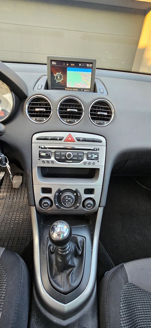 Peugeot 308 Peugeot 308 SW 1.6 e-HDI Active