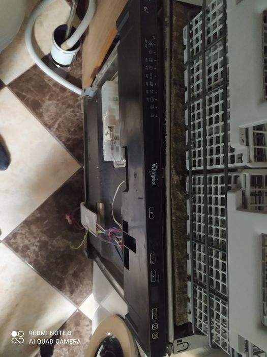 Продам посудомойку whirlpool adg 6240 на разборку