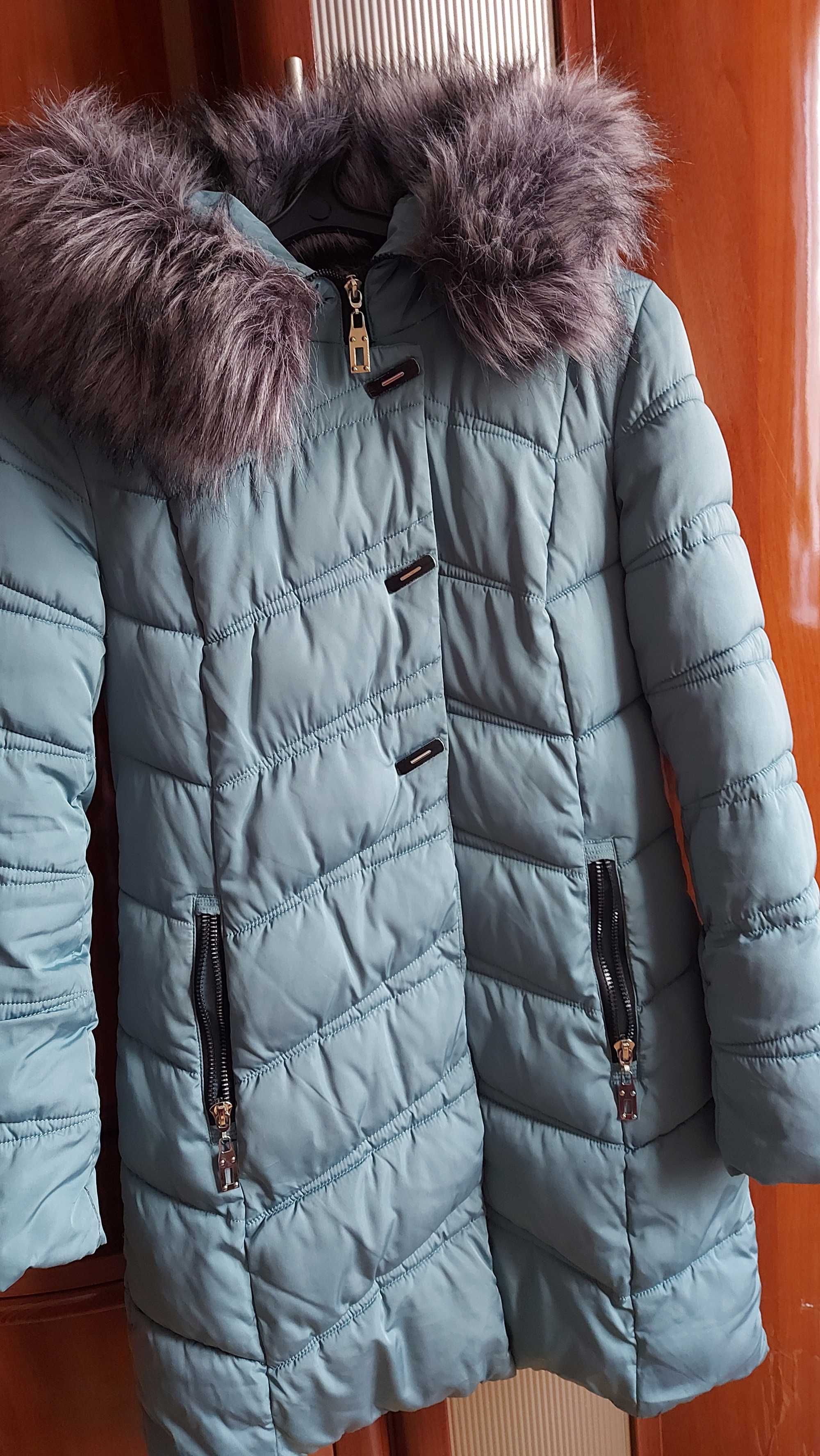 Тепла зимня куртка