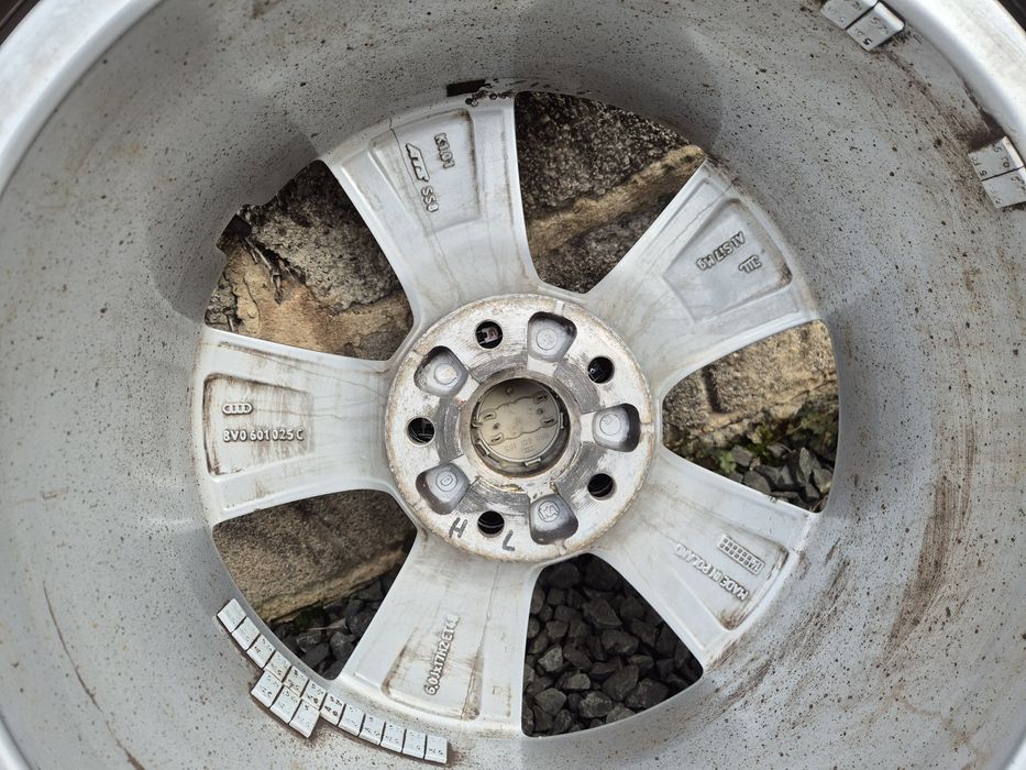Alufelgi Zimowe 205/50 R17 Audi 5x112 Dunlop 8mm Oryginał