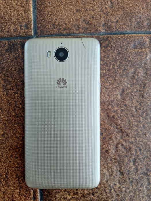 Telefon komórkowy Huawei Y6