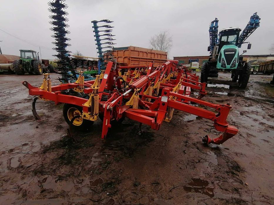 Сівалка-культиватор Bourgault-18