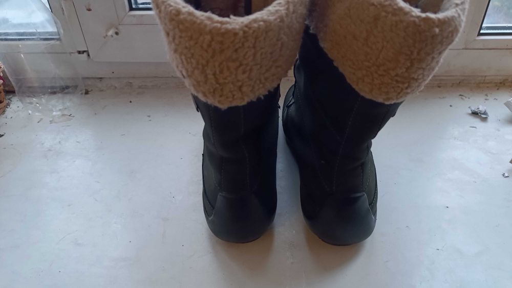 Водостійкі зимові термочеревики Clarks Gore-Tex.Оригінал.Р 38.5.24.5