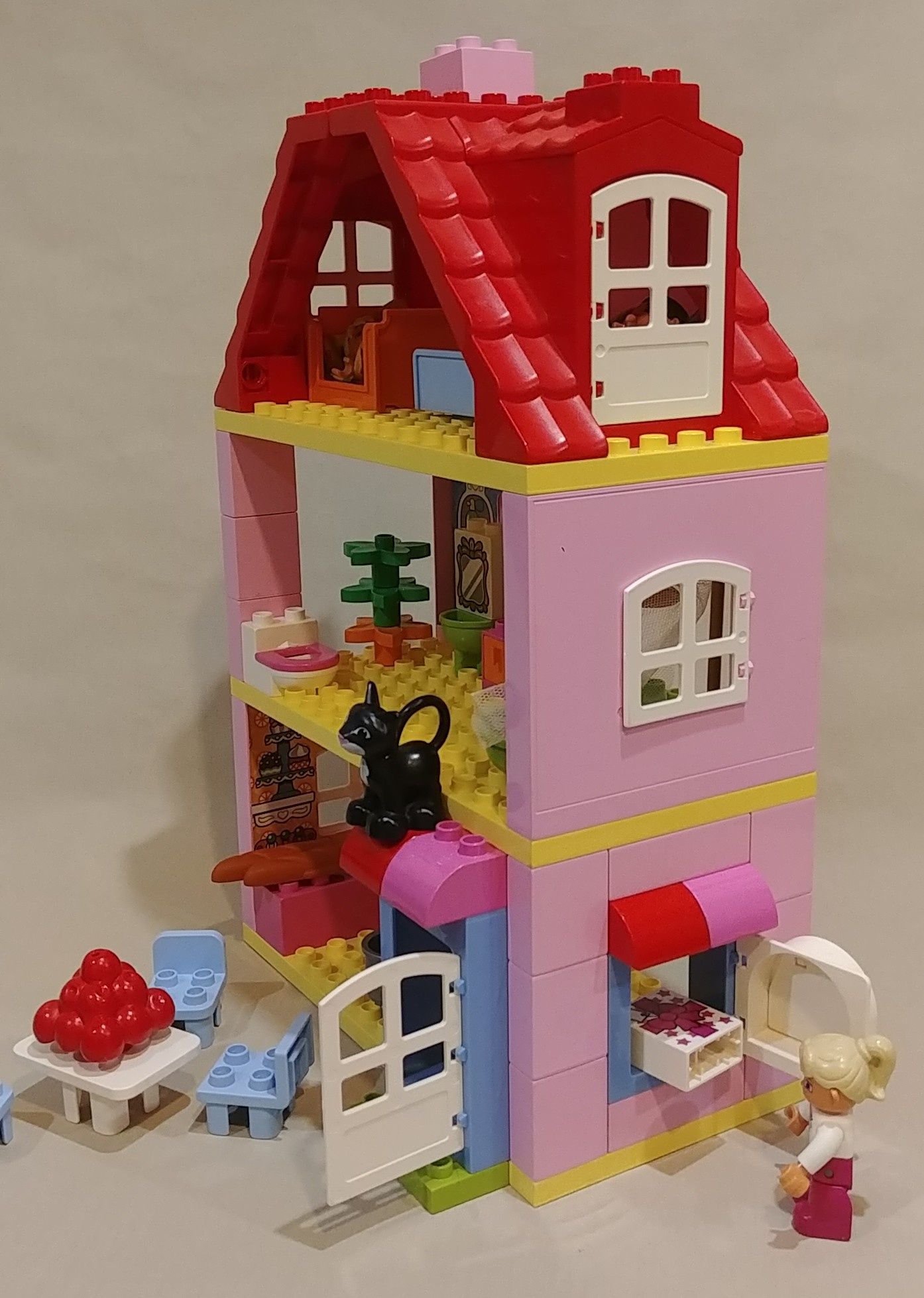 Lego семейный дом