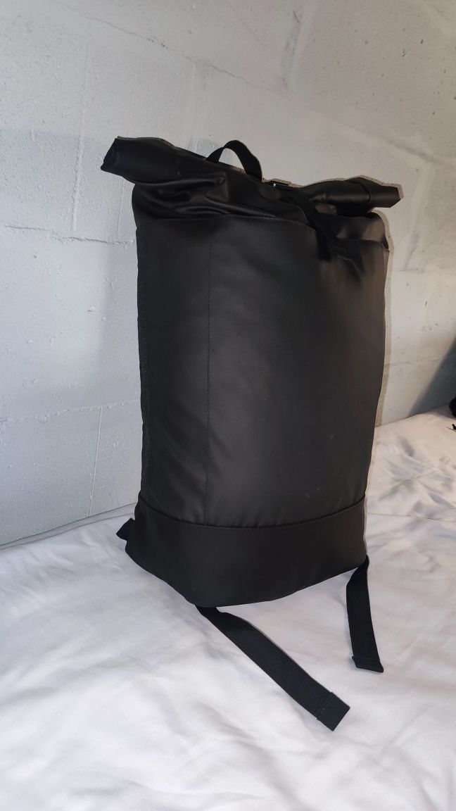Водозащитный рюкзак ролл-топ для ноутбука