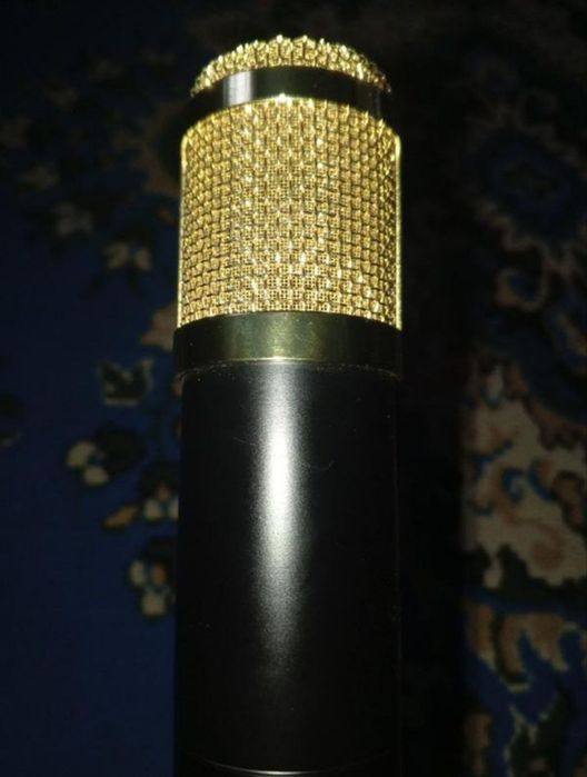 Микрофон нормальний комплект торг есть