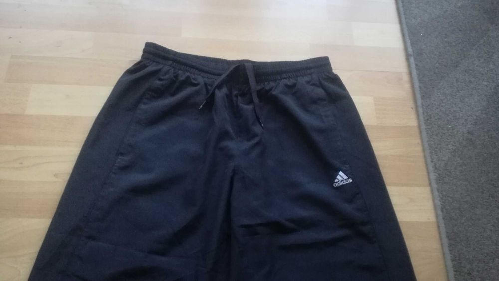 Męskie krótkie spodenki ADIDAS CLIMALITE r.M stan bardzo dobry