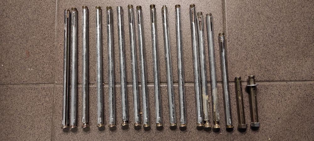 Kołki metalowe dybel do ościeżnicy