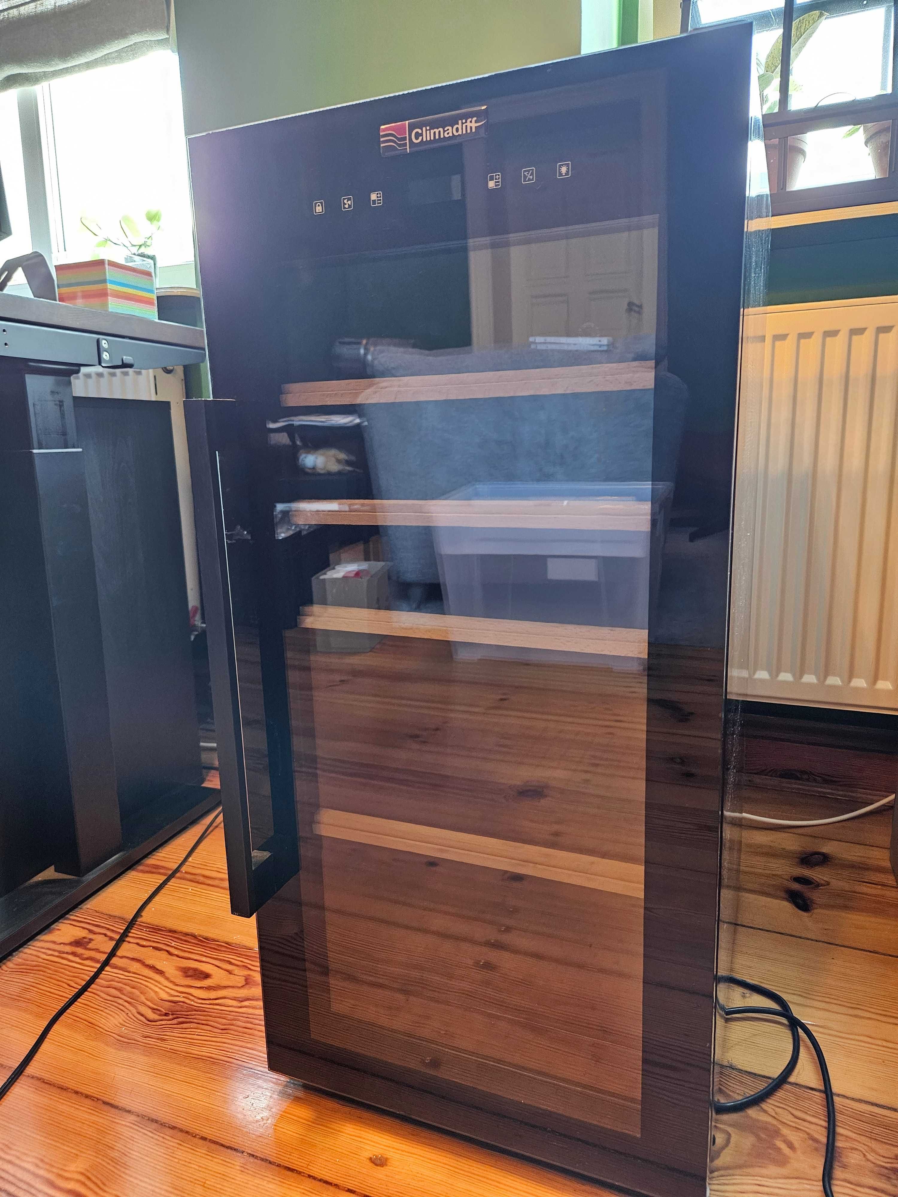 Winiarka na 41 butelek Climadiff CLS41 - 100% sprawna
