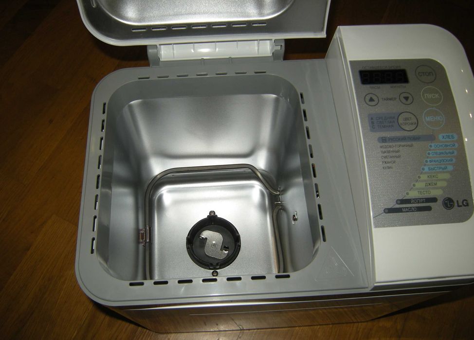 Хлібопіч LG HB-2001BY нова