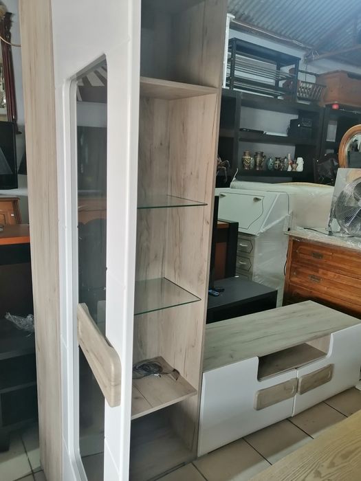 Móvel e Aparador de Sala