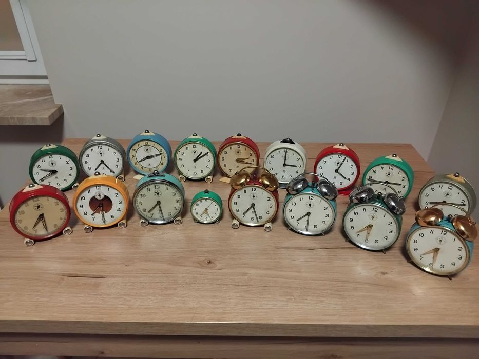 Poltik budzik polski zegar ponad 50 letni sprawny