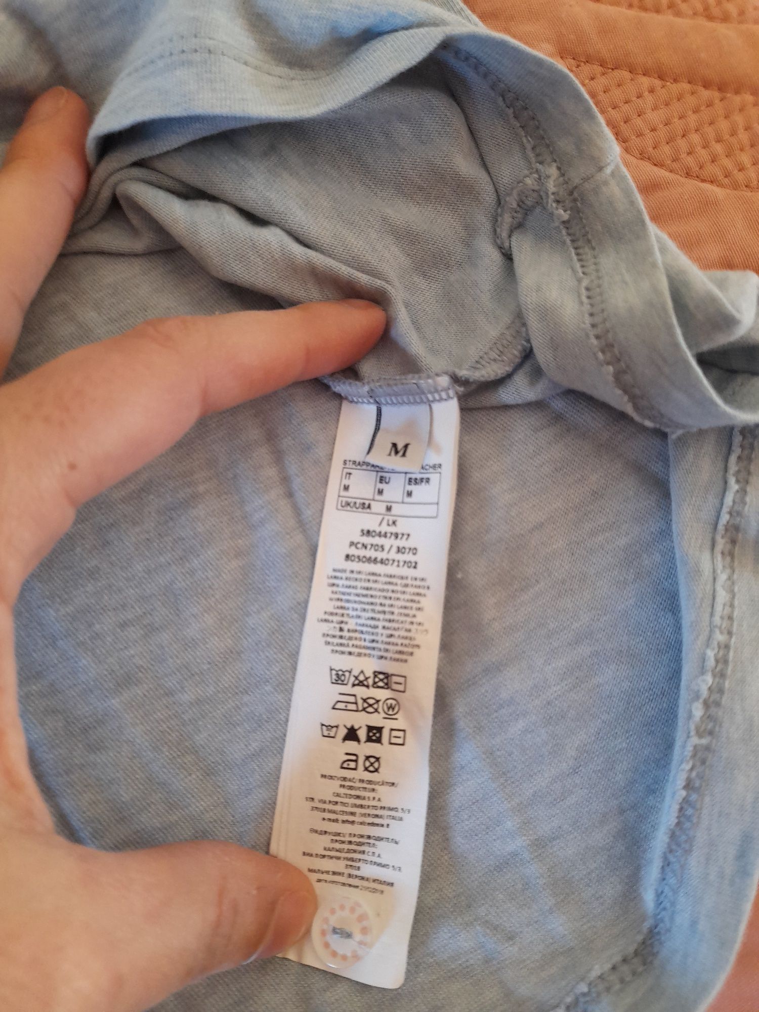 Camisa Intimissimi e saco de maternidade