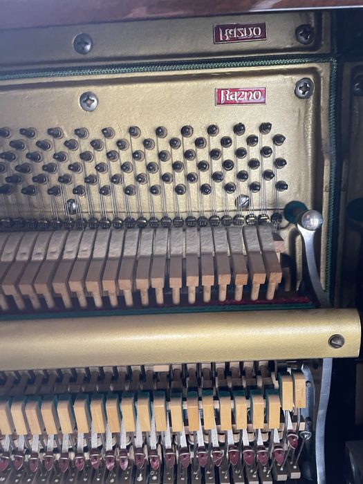 Pianino Etiuda 1983r brązowy sprawne z PRL-u Rybarzowice Razno