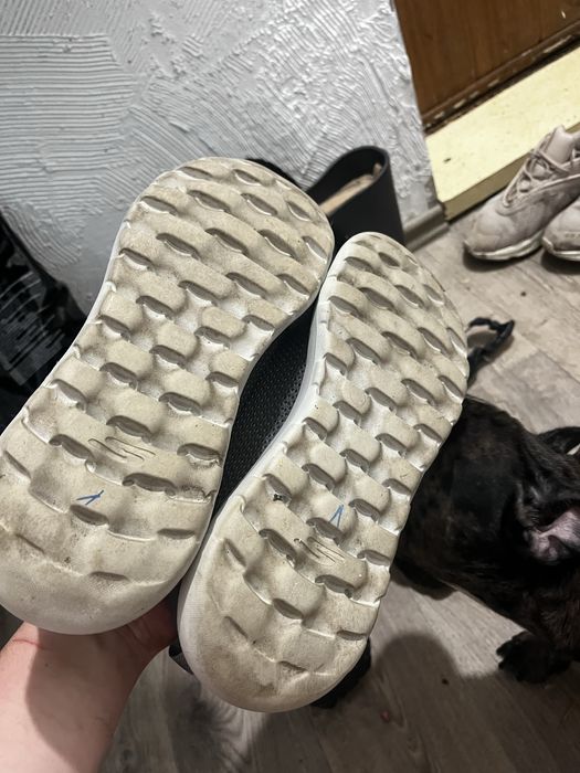 продам кроссовки кросівки Skechers Go Walk