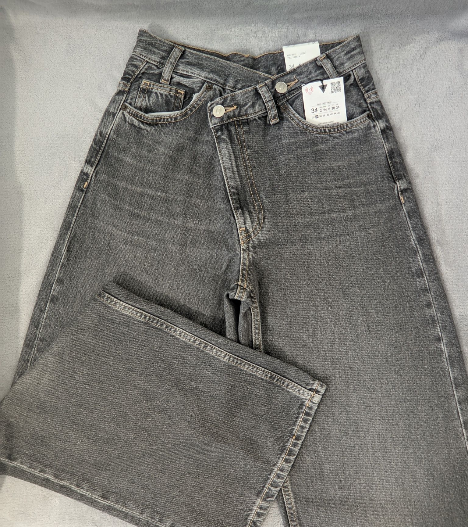 Джинси zara wide leg  з високою посадкою і запахом на поясі.