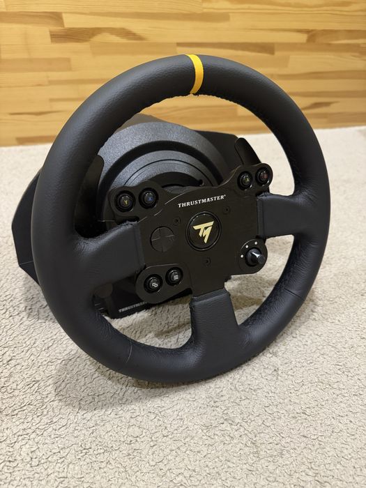 Хороший стан. Ігрове кермо Thrustmaster TX Leather Edition PC / XBOX