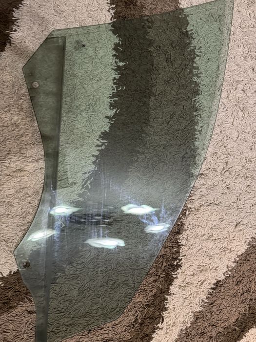 Скло на Skoda Octavia A7 2019 року