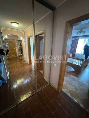 Березняківська 30, 3-кімн. квартира, гарний стан