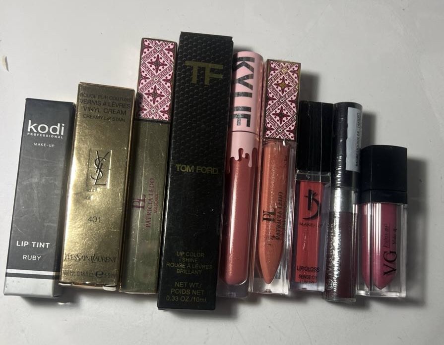 Помади та блиски