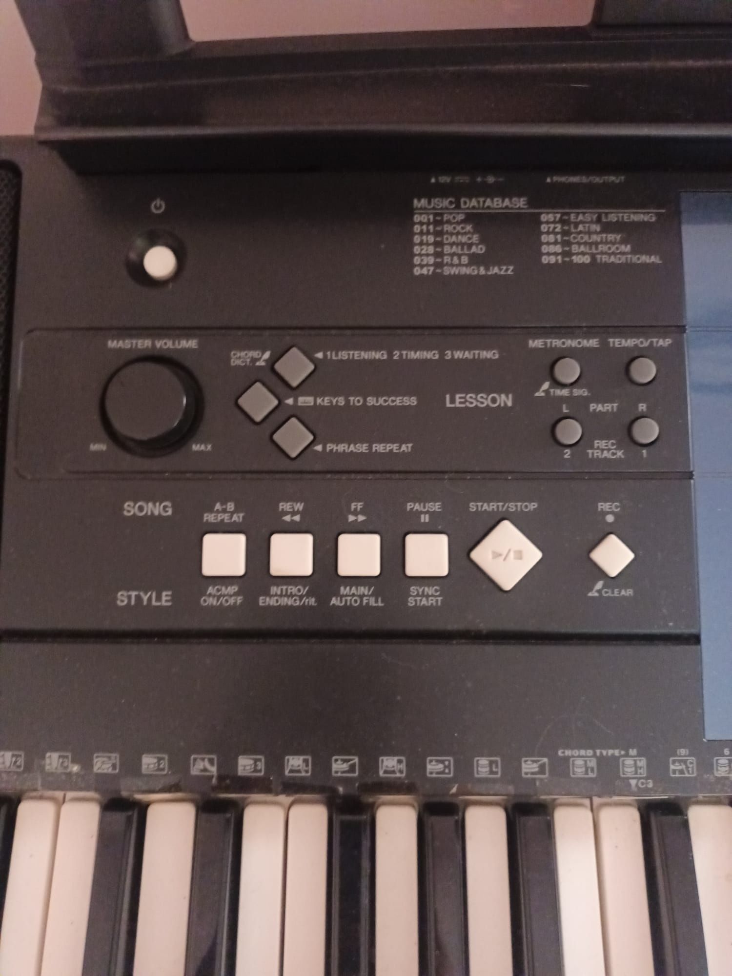 Teclado PSR- E333 Yamaha c/suporte
