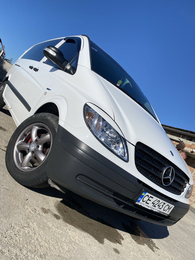 Mersedes- benz vito