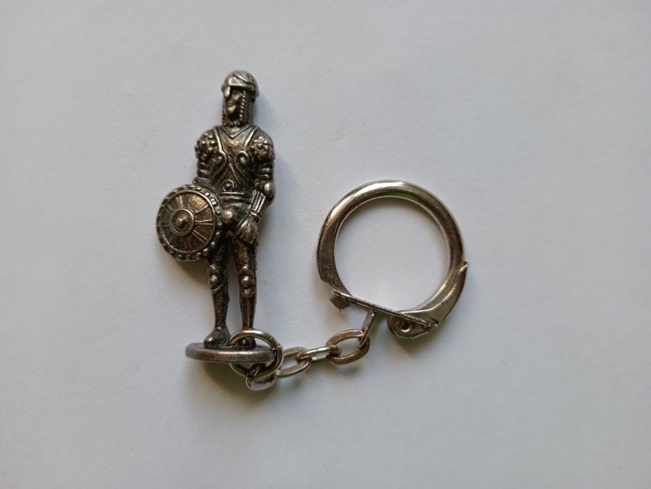 Вінтажний брелок Середньовічний Воїн