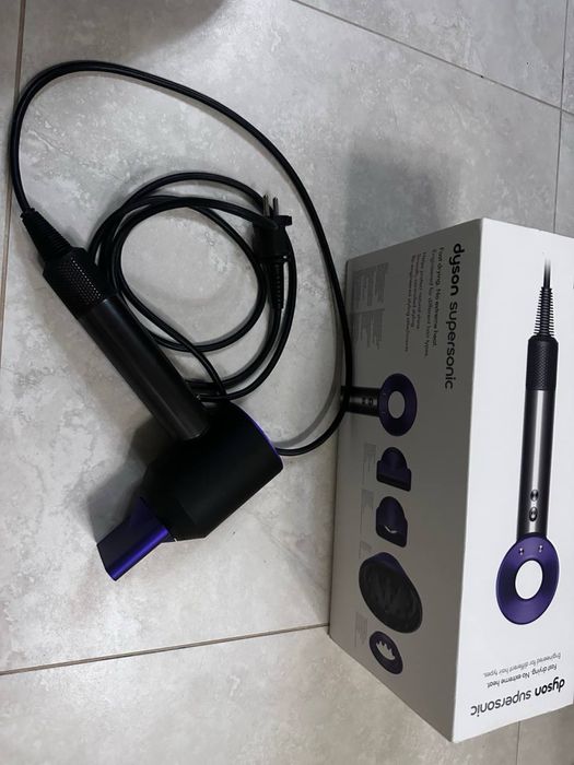 Фен Dyson supersonic