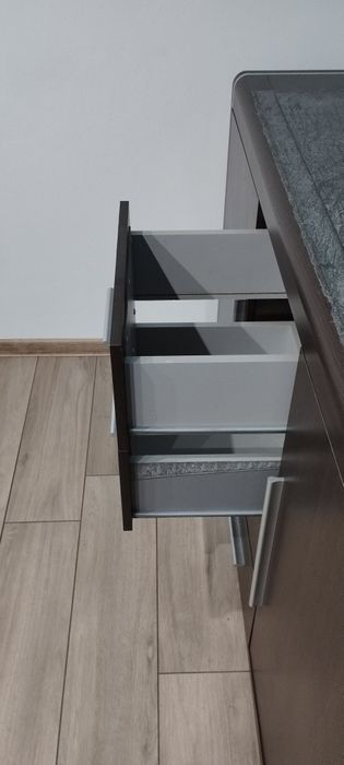 Sprzedam solidną komodę pod akwarium