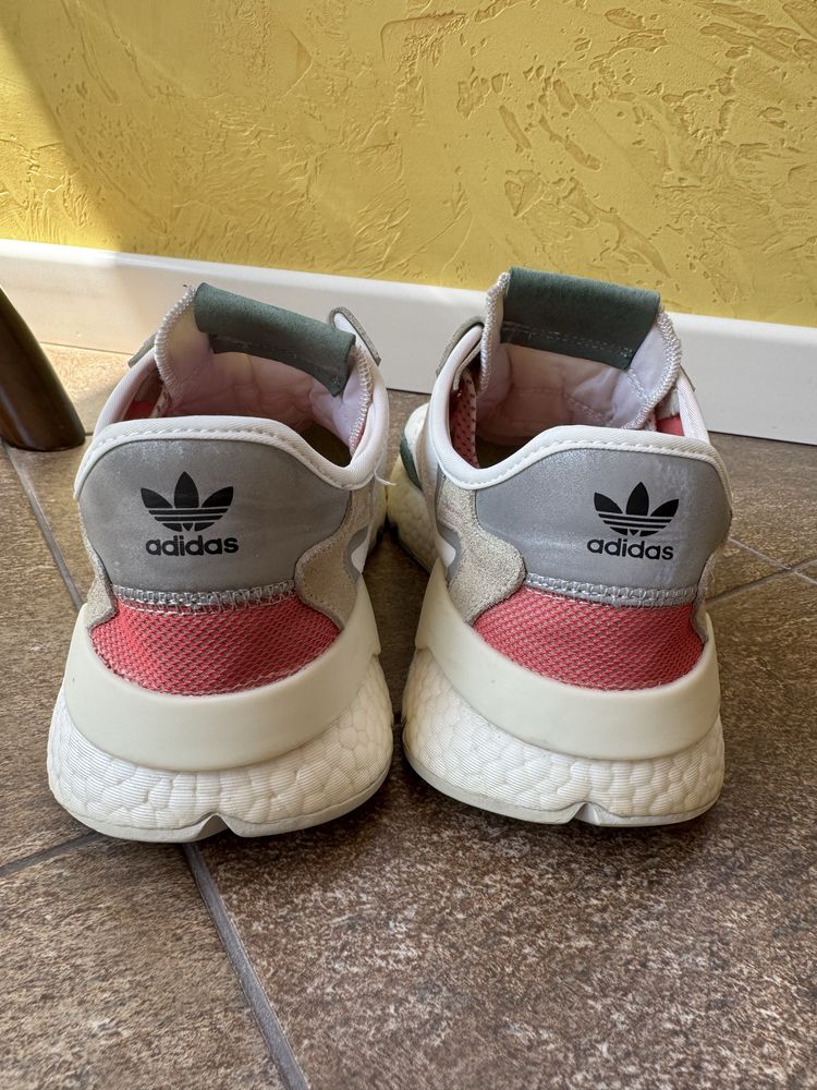 Кросівки adidas оригінальні