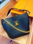 LOUIS VUITTON Lock and Walk Rock and Work Bolsa Tipo Bucket.