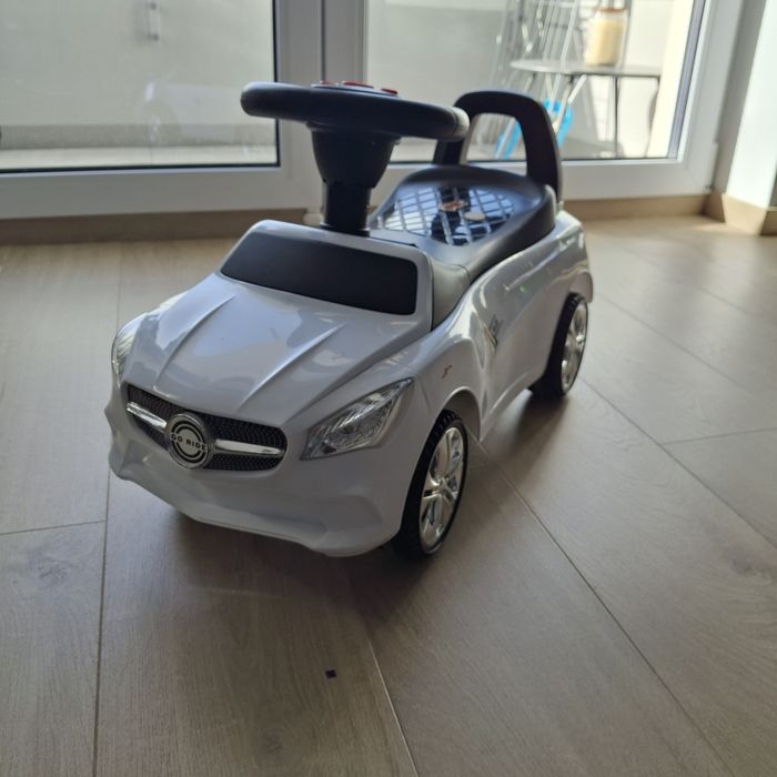 Jeździk pchacz dla dzieci