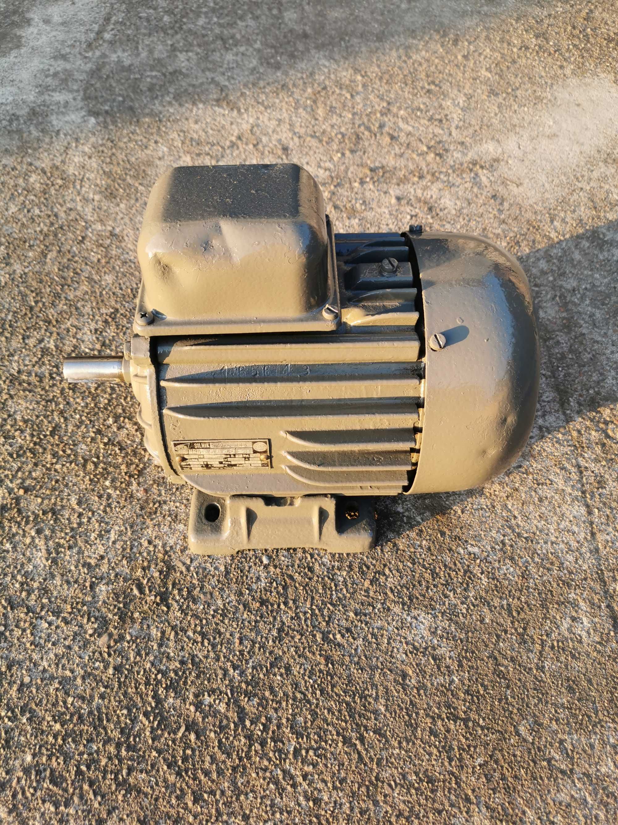 Silnik elektryczny 3 fazowy 380V 0.8kw, 1400 obr/min Polski