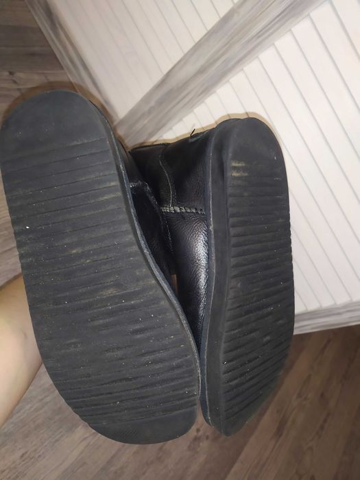 Продам натуральні шкіряні угги 39р.