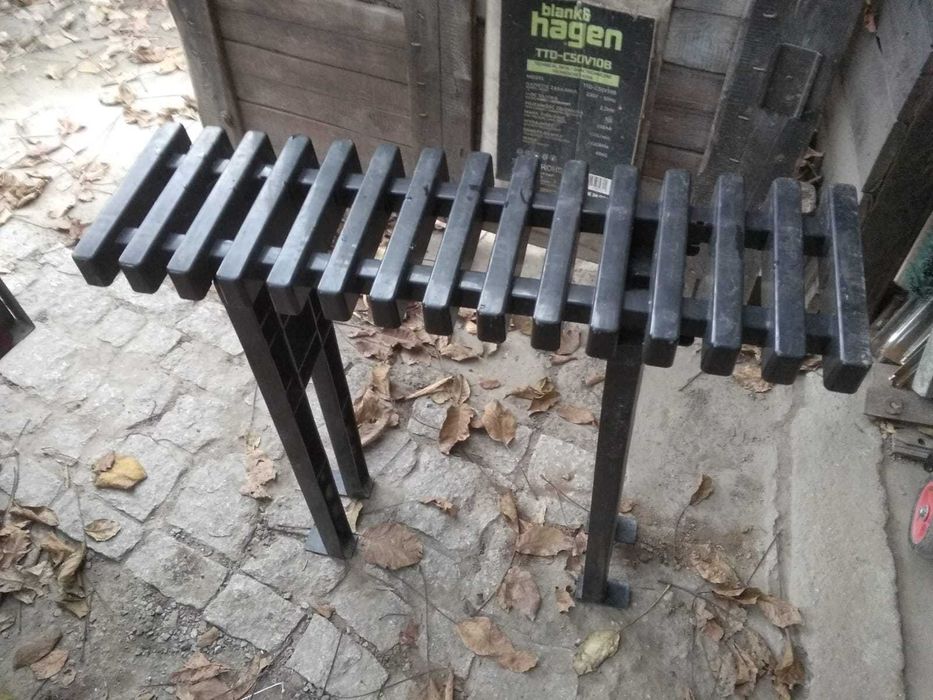 ławeczka cmentarna kontemplacyjna