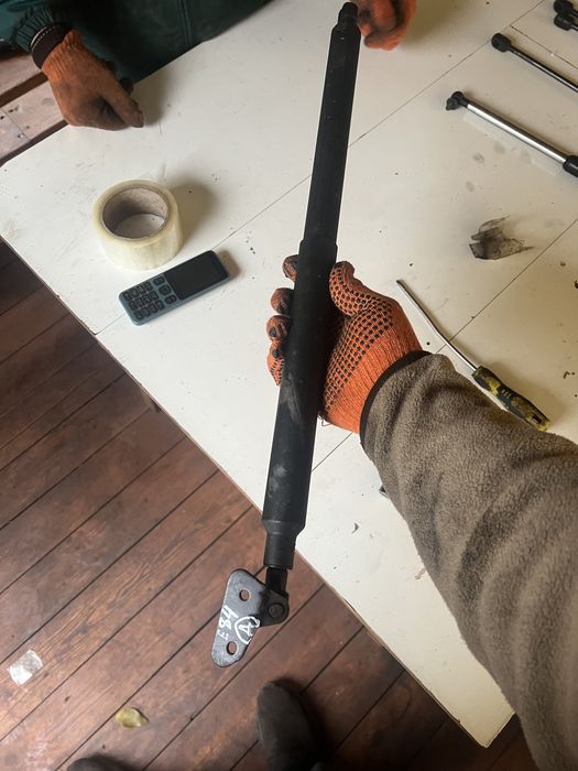 Амортизатор крышки багажника ляды bmw e84