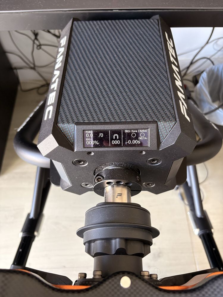 Cockpit completo - Fanatec DD1 + Heusinkveld Sprint + Playseat Trophy
