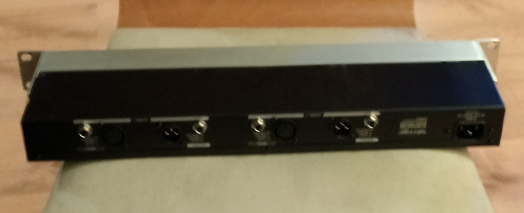 Ultragain Pro MIC 2200 Behringer