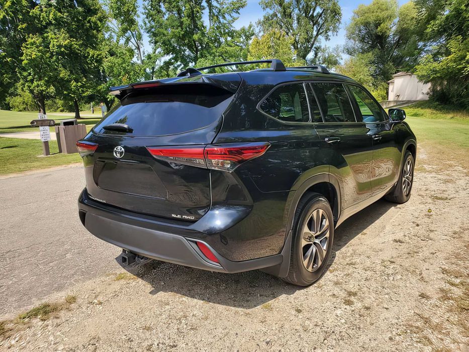 Toyota Highlander      2021